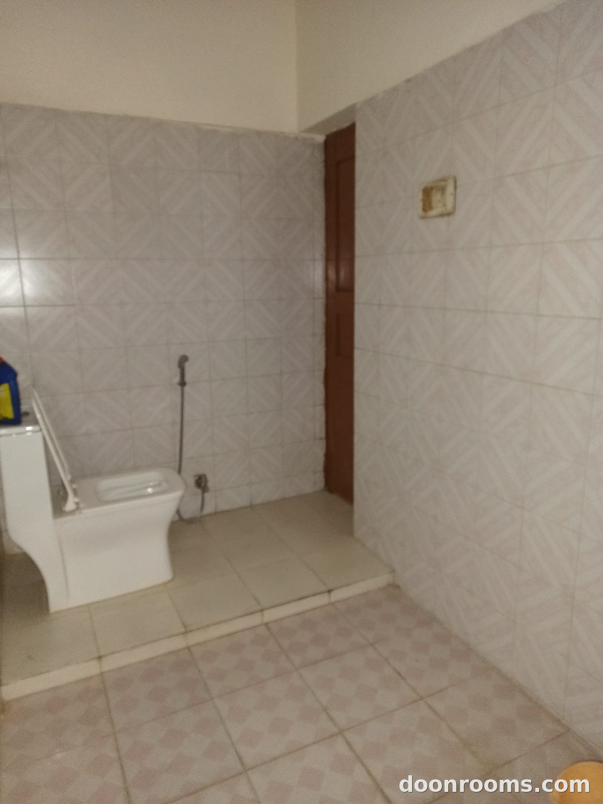 Triple Rooms with kitchen and bathroom in Dharampur