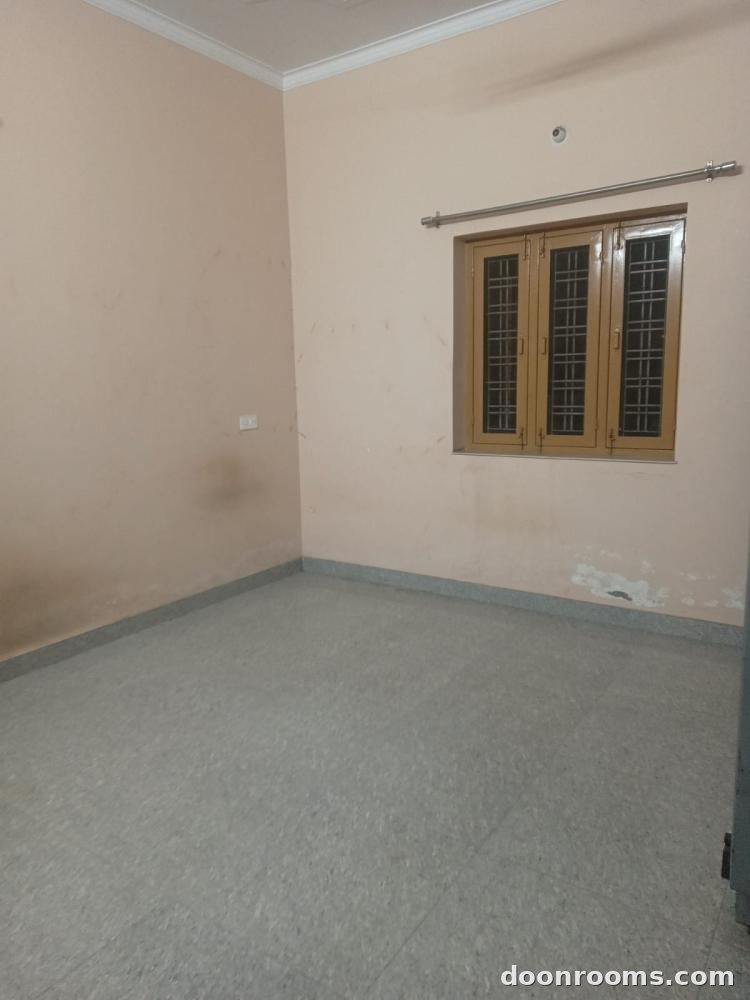 Single Room Available in Dharampur