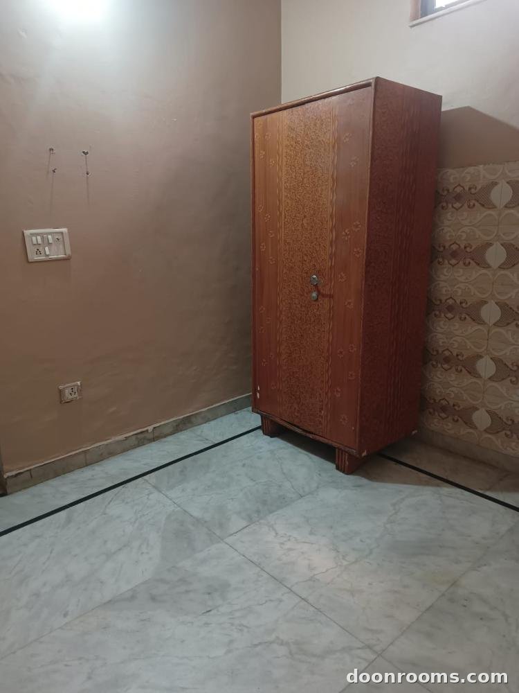 Double Room Available for Rent in Mata Mandir, Dehradun.