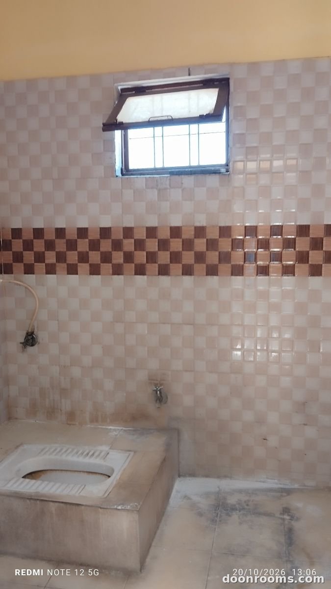 Double Room with kitchen and bathroom available in Ajabpur Kalan Dehradun