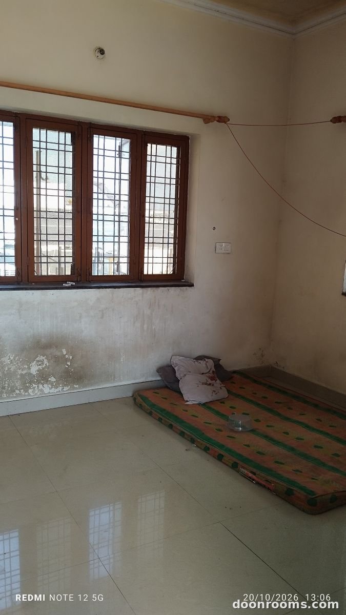 Double Room with kitchen and bathroom available in Ajabpur Kalan Dehradun