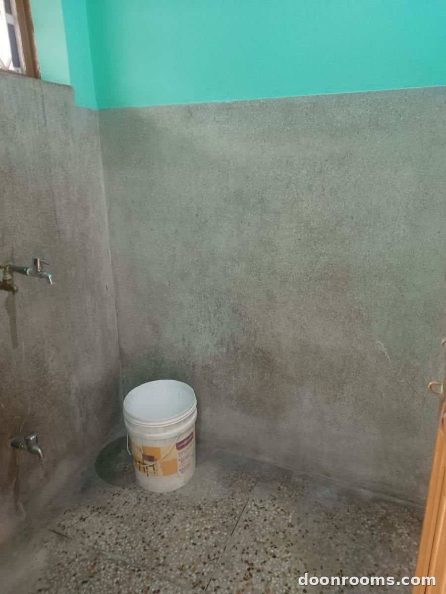 Single Room with kitchen and bathroom near LIC building Dharampur